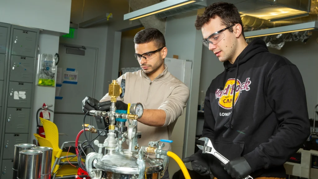 MIT engineers create clean hydrogen using aluminium cans coffee and seawater