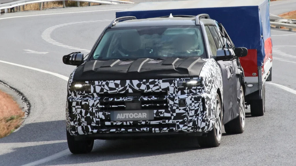 Hyundai NEXO camouflage road testing