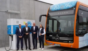 Daimler Truck and Bus partners with H2 Mobility for hydrogen refuelling for city buses - October 2024 Driving Hydrogen