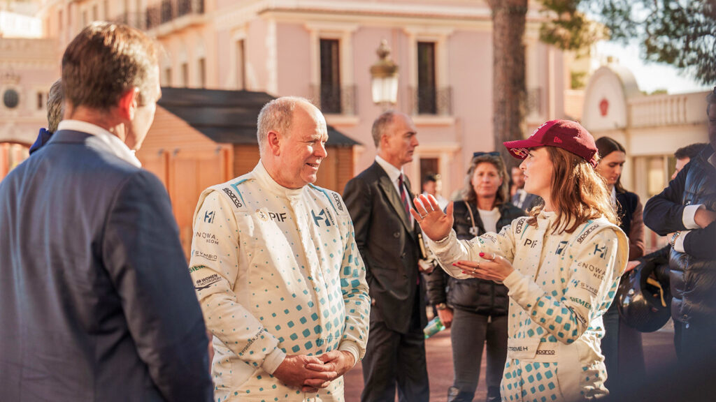 British rally star Catie Munnings shows H.S.H Prince Albert II of Monaco the ropes. (Image: Extreme E)