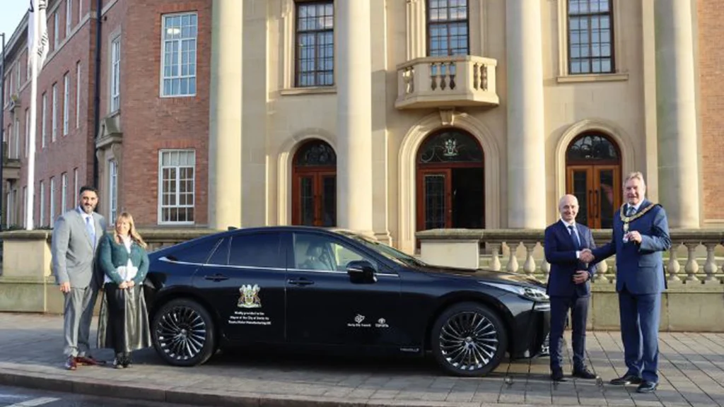 Mayor of Derby gets an official hydrogen car from Toyota