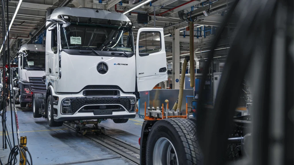 Daimler Truck's Mercedes Benz battery electric e-600 Actros production line. (Image: Daimler Truck)