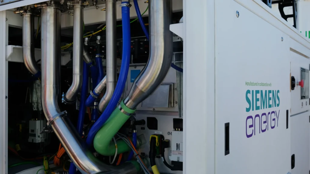 The internal hydrogen fuel cell within the HPU2