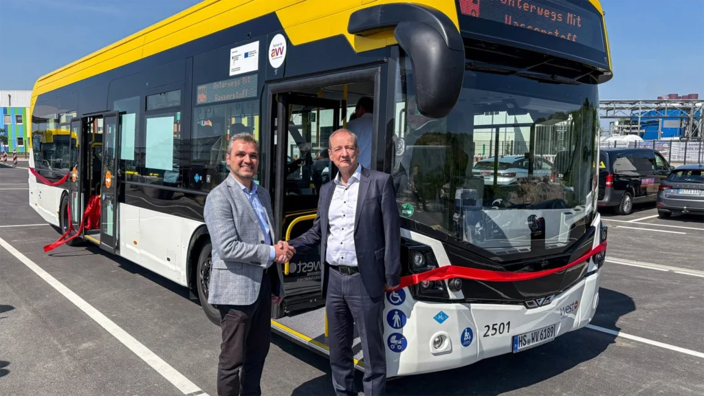 Wrightbus delivers 12 more hydrogen buses to Germany, 130 due by year-end