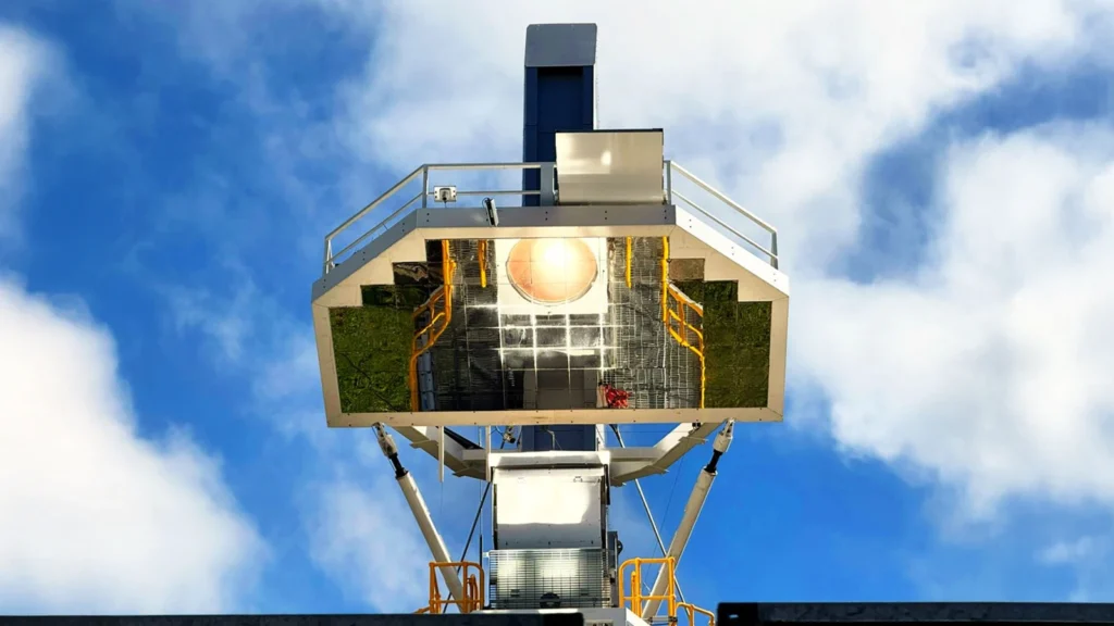 CSIRO's beam-down reactor. (Image: CSIRO)
