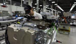 Honda technician assembles hydrogen fuel cell stack for 2025 CR-V e:FCEV at Ohio R&D facility