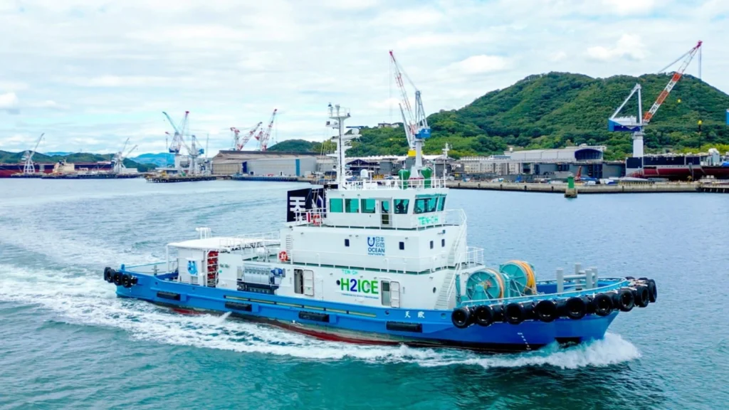 Ten-Oh hydrogen-powered tugboat on sea trials in Japan, featuring H2ICE dual-fuel system