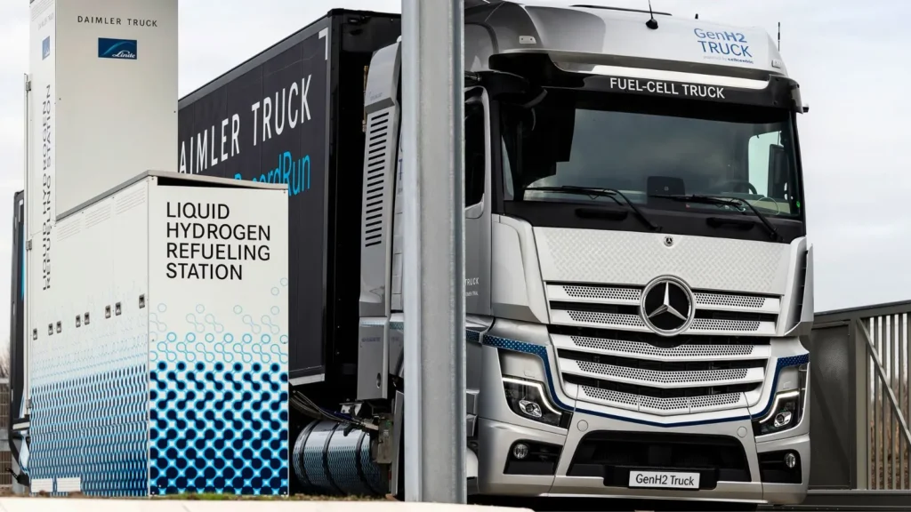 Mercedes-Benz GenH2 Truck refuels at a liquid hydrogen station as part of Daimler Truck’s hydrogen fuel cell trials