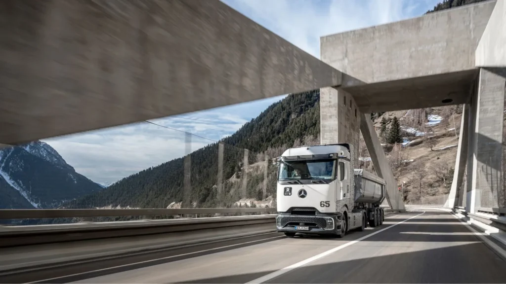 Mercedes-Benz GenH2 Truck undergoing winter testing in Switzerland as part of Daimler’s second phase hydrogen trials