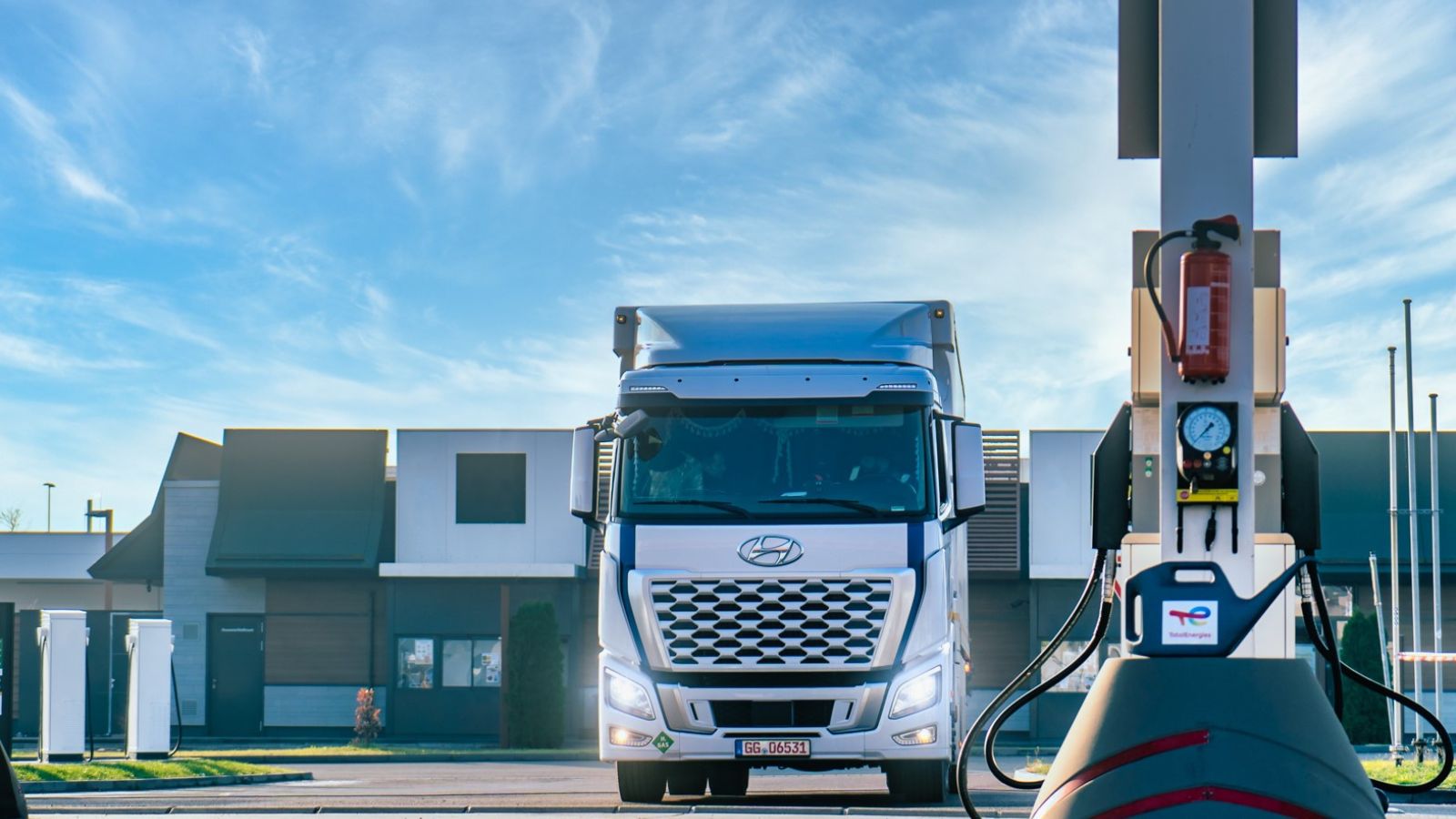 €8/kg hydrogen enables cost parity with diesel: Hylane & H2 Mobility milestone